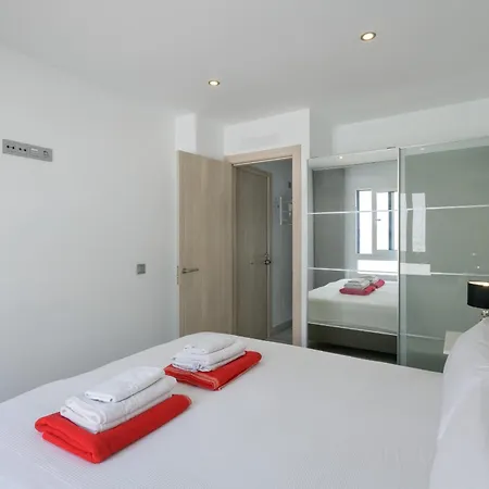 Casa Mercedes, * Puerto del Carmen (Lanzarote)